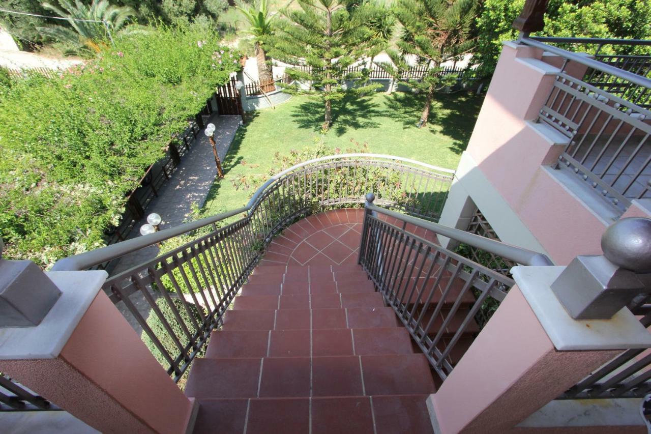 Tosis Apartments Svoronata Bagian luar foto